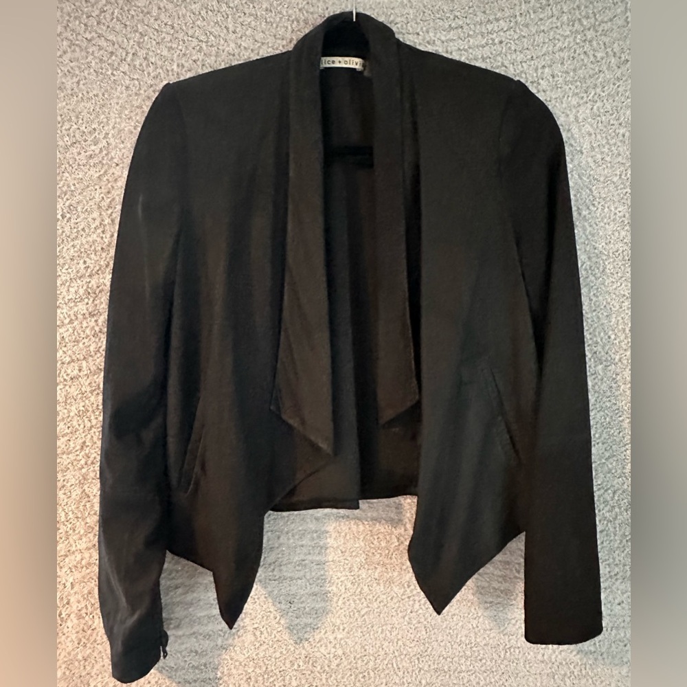 Alice + Olivia Black Suede Cropped Jacket . SZ 6